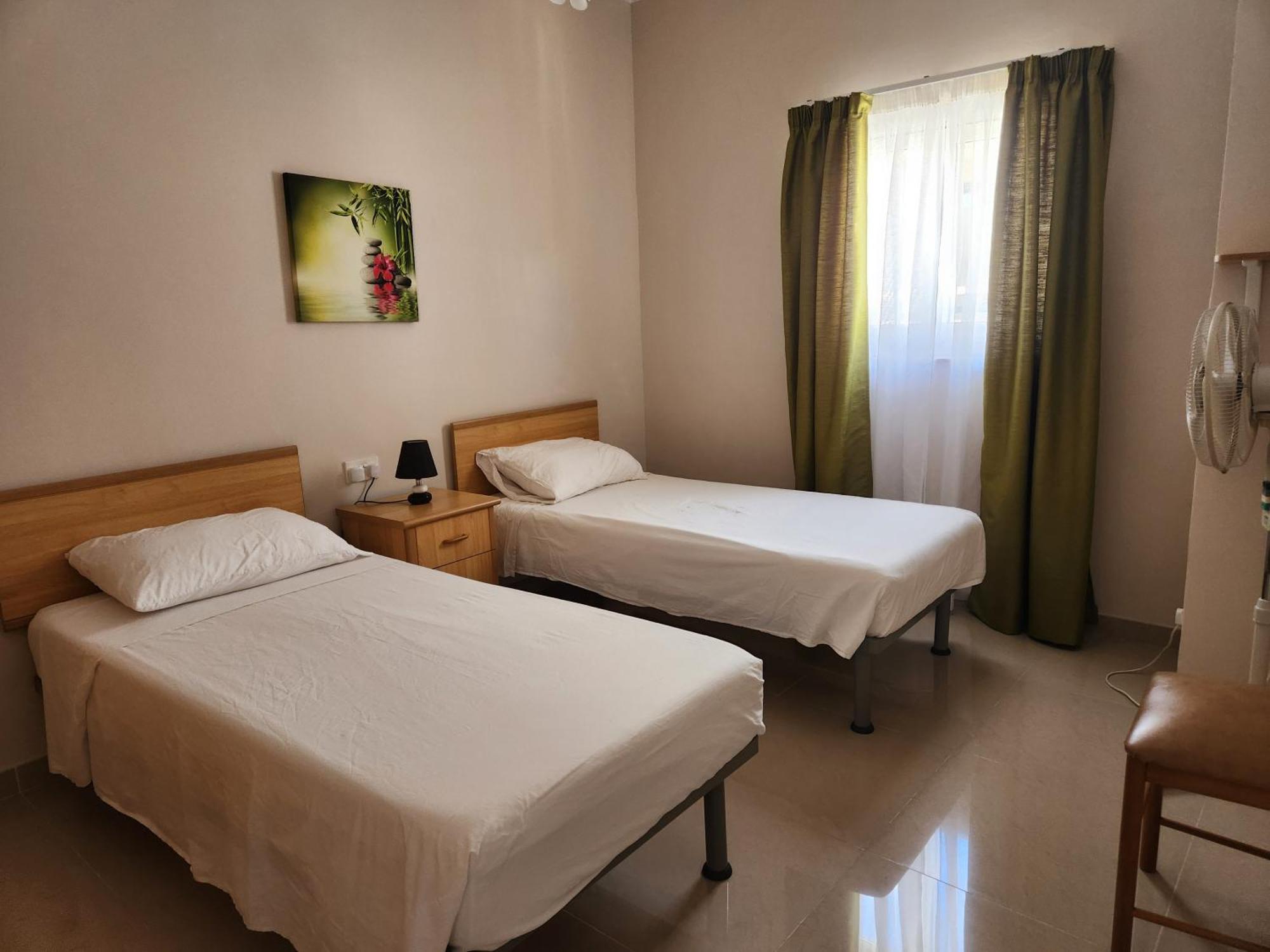 Riviera Holiday Apartments - Seafront - Wifi Marsaskala Exterior foto